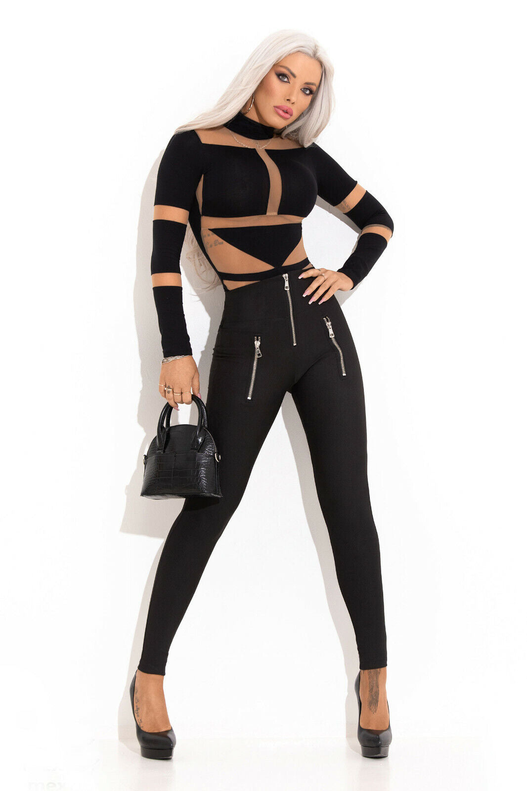 Schwarze Damen Röhrenhose von Mexton mit High-Waist, Stoffmaterial, Zipper, enge Passform in XS bis M.