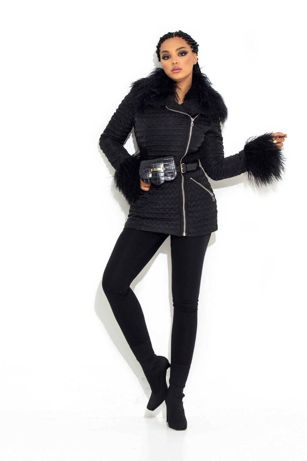 Mexton Damen Jacke in XS, kurze Steppjacke mit Fellkragen, stylischer Mantel und Steppmantel für Damen.