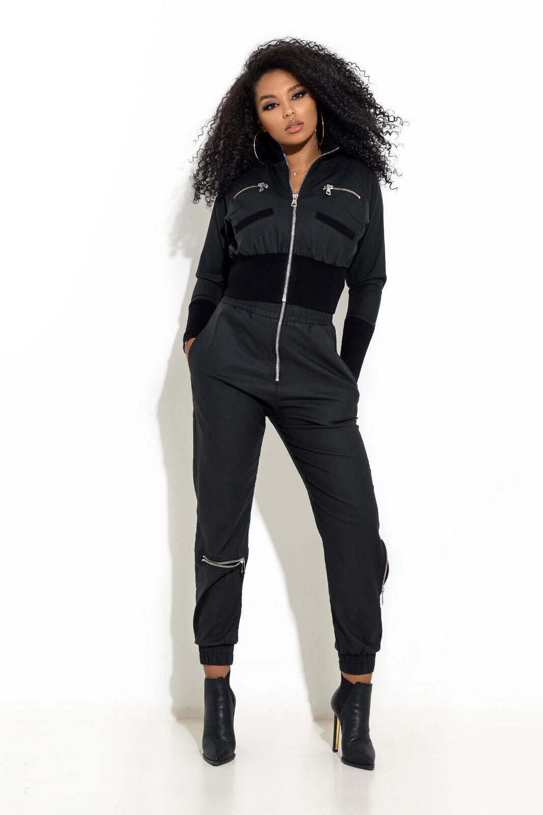 Schwarze Damen Jeansjacke von Mexton im Lederlook, kurze und croppte Passform, Größe XS-M, modischer Schnitt.