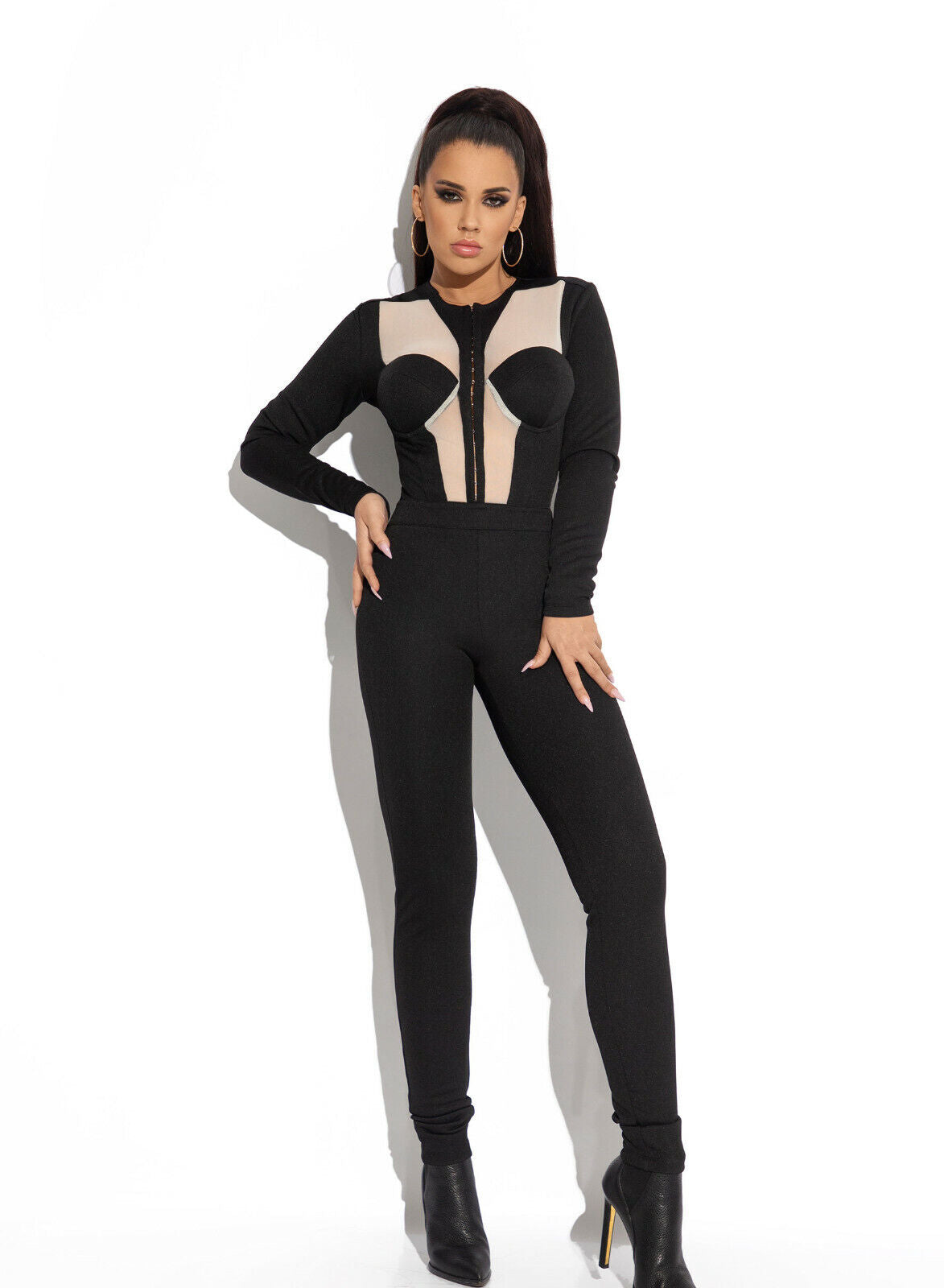 Eleganter Damen-Overall von Mexton, Bodycon Jumpsuit, Einteiler, in XS-S, mit figurbetonter Passform, stilvoll und modern.