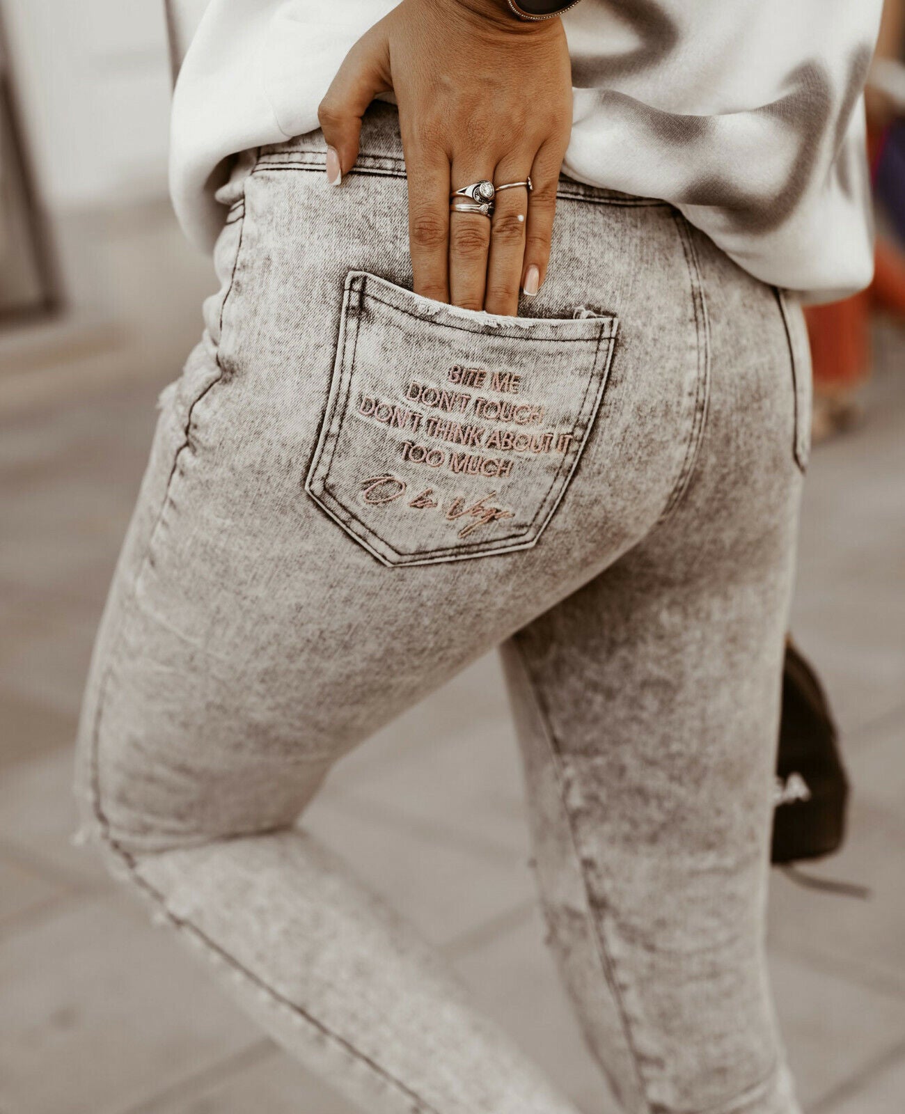 O'la Voga Damen High-Waist Destroyed Skinny Jeans in Grau, Röhrenjeans, Größe 36/38, mit ausgefransten Details.