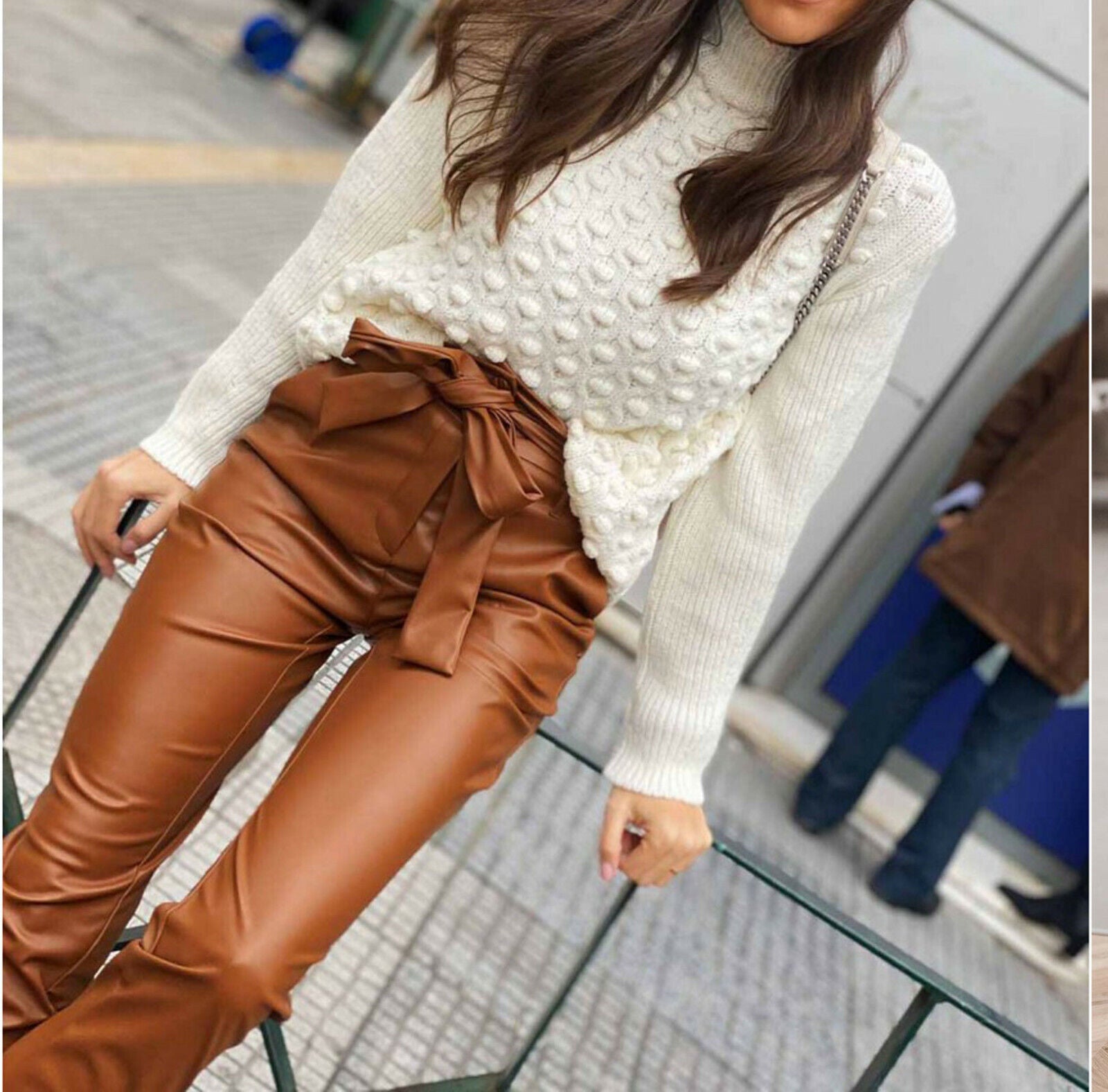 Damen MoM Hose von Brigitte, braune High-Waist Röhrenhose im Lederlook mit Paperbag-Schnitt, Größe L 40, modisches Design