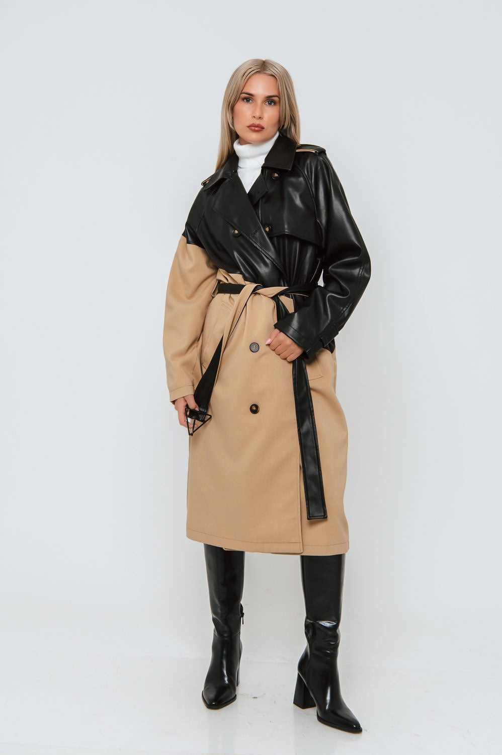 Beige Trenchcoat-Jacke von Free mit Kunstlederbesatz, 2-Faces-Look, stilvoll und modern für Damen.
