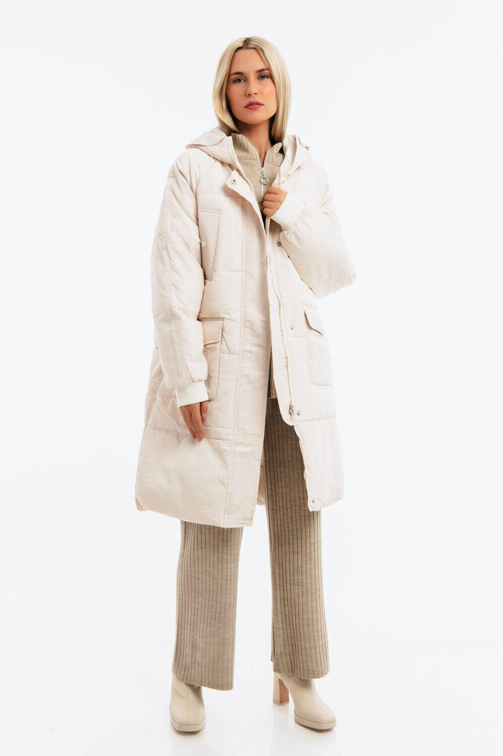 Freestyle Damen gesteppte Pufferjacke im Silber-Grau, stylischer und funktionaler Mantel, sichtbar mit Kapuze und Reißverschluss