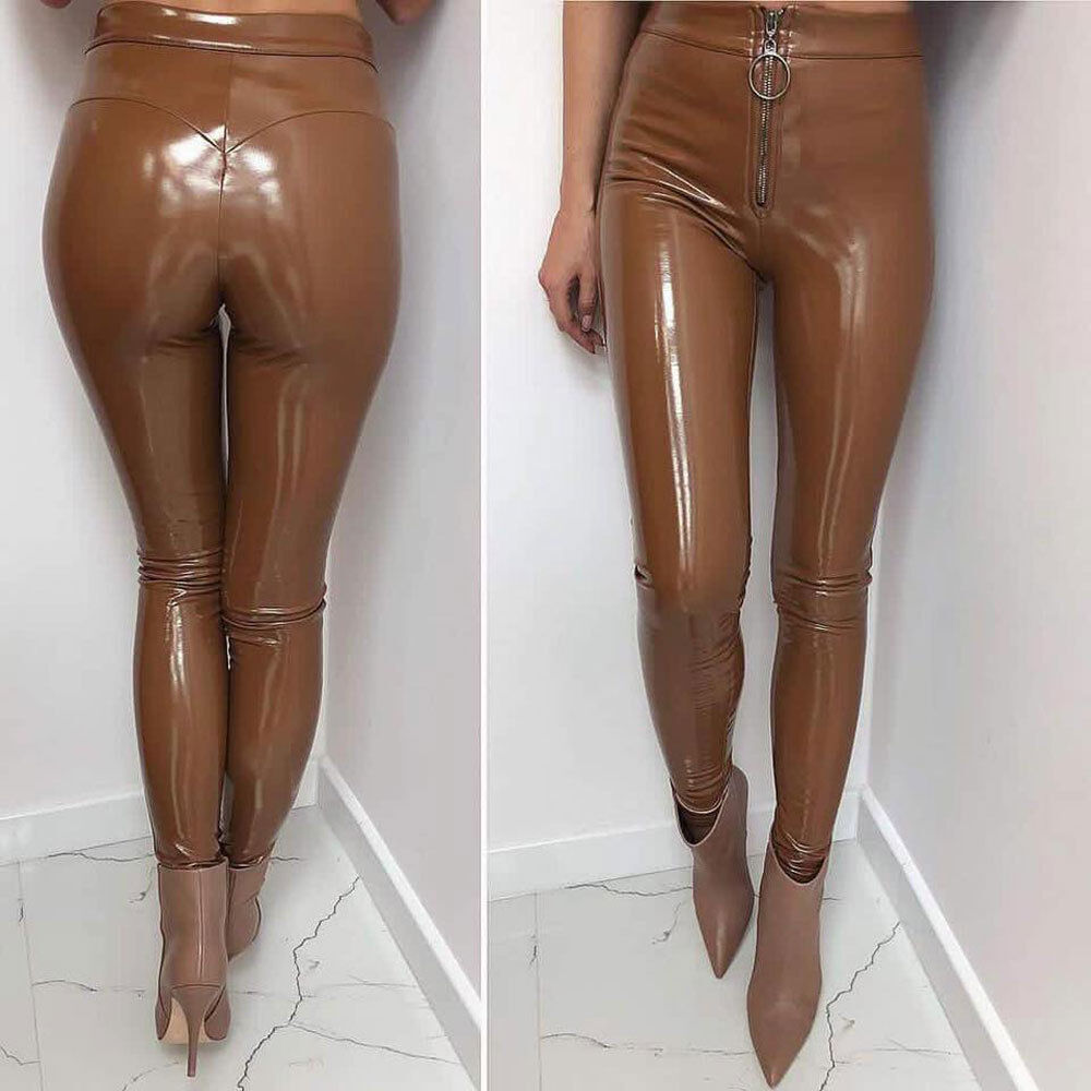 Lackhose von La Manuel für Damen, enge Röhrenhose in Lederlook mit glänzendem Vinyl-Design in Camel, Größe XS-M.