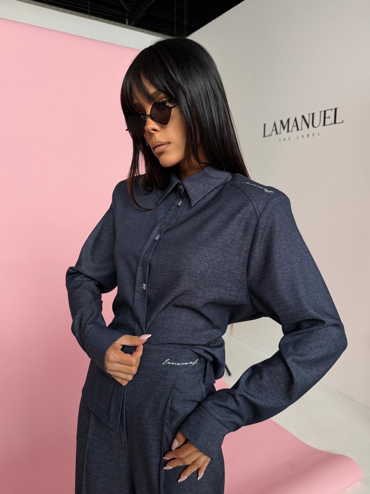 Damen 2-Teiler von La Manuel in hellblau, inklusive Top und Hose, elegante Alltagsmode, auf heller Oberfläche fotografiert