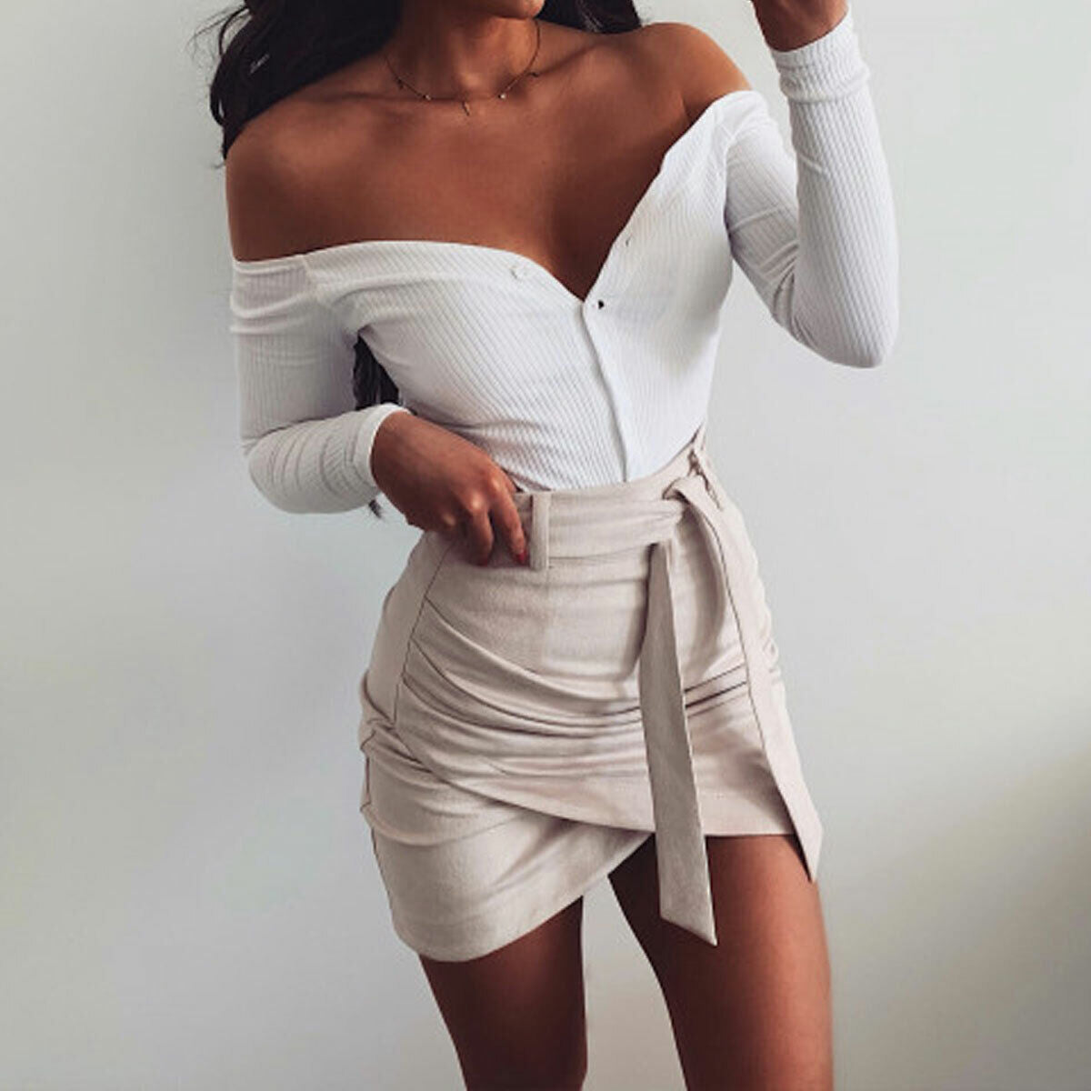 LA Damen High-Waist Minirock aus Wildleder, bodycon Schnitt, ideal für Partys, in Schwarz, von La Manuel