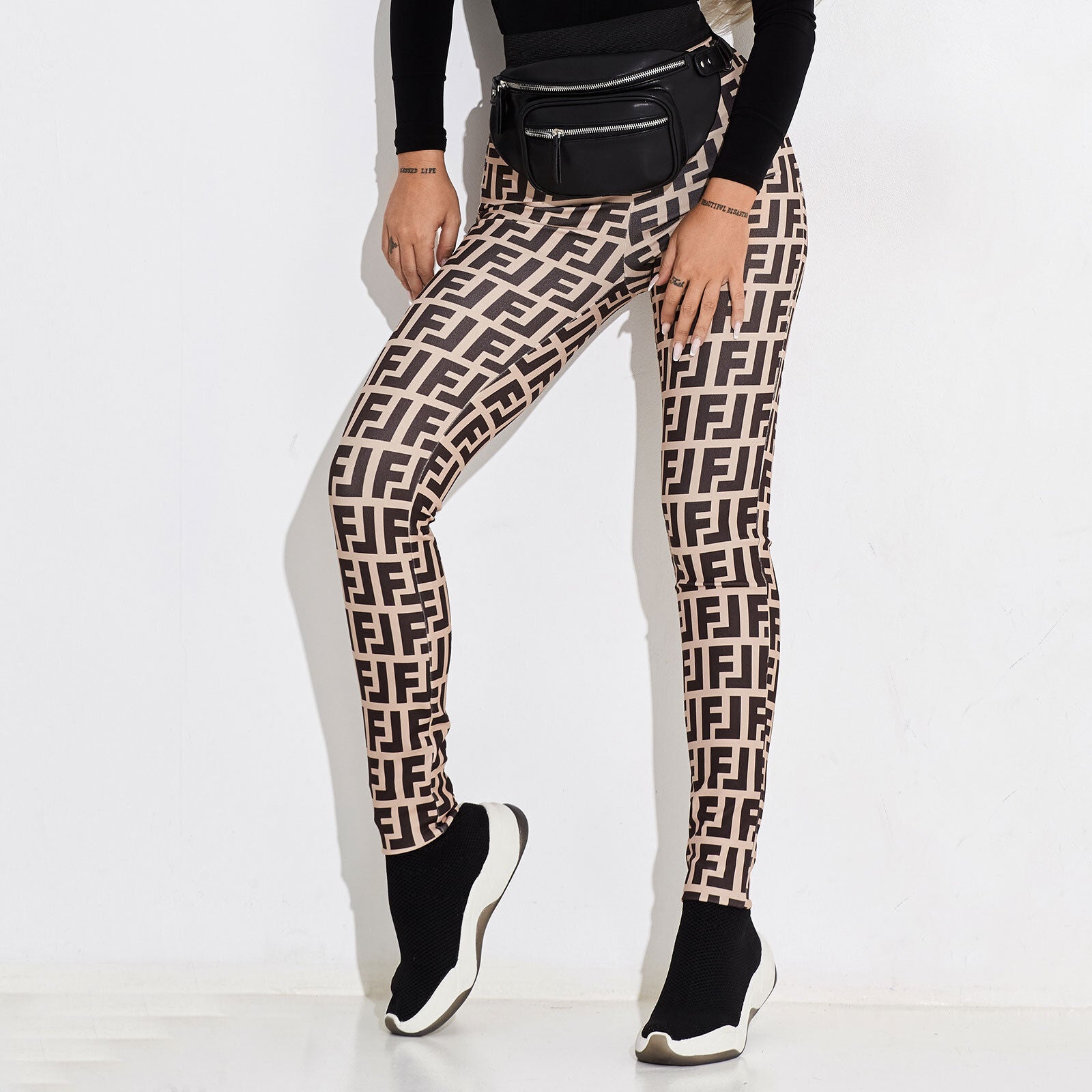 Braune Damen High-Waist Leggings von Mexton, bequeme Treggings mit Print, XS-Größe, eng anliegend, elastischer Stoff