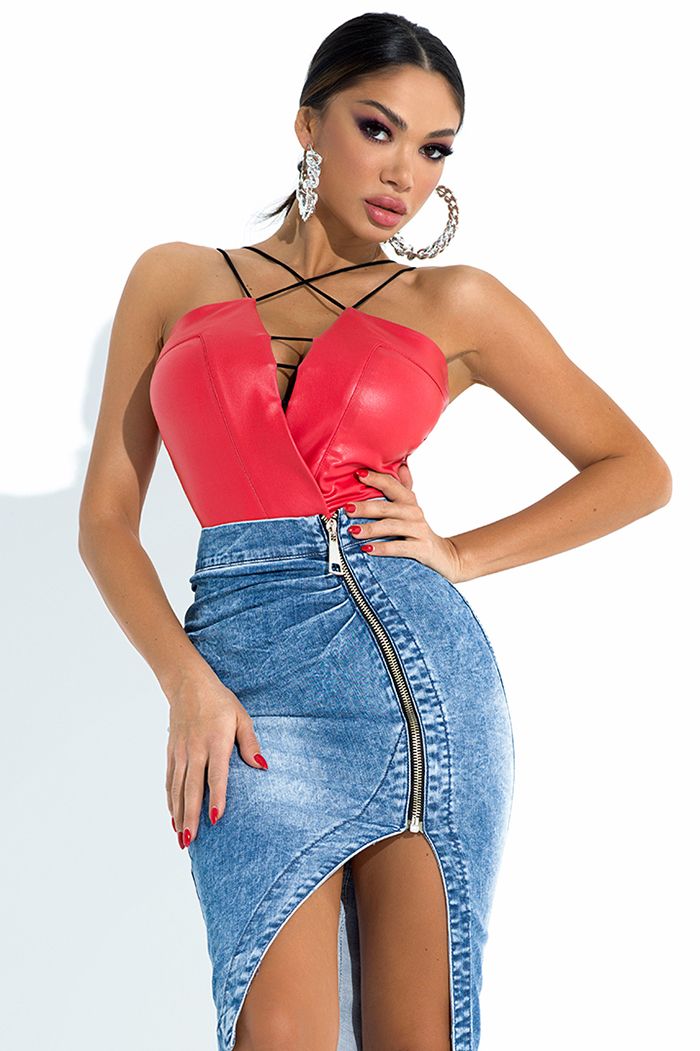 Blauer Damen Jeansrock von Mexton in Größe 36, mit Denim-Optik und schmaler Passform, auf einem weißen Hintergrund abgebildet.