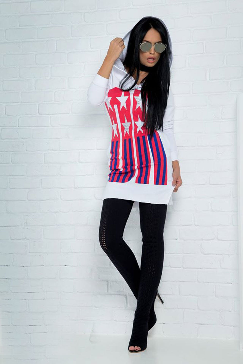 Mexton Damen Minikleid mit langem Pullover, Kapuzenkleid und Tunika in Pint 38, schwarzes Kleid aus weichem Stoff.