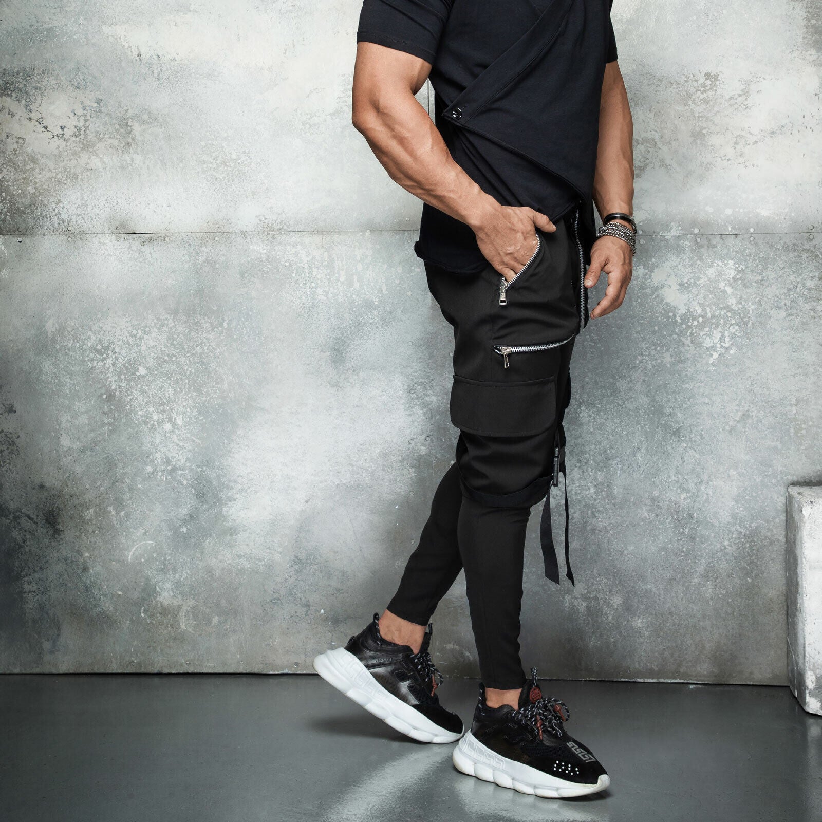 Mexton Men Herren Skinny Jogginghose in Grau, Freizeithose aus Stoff, elastischer Bund, für Männer in S bis XL