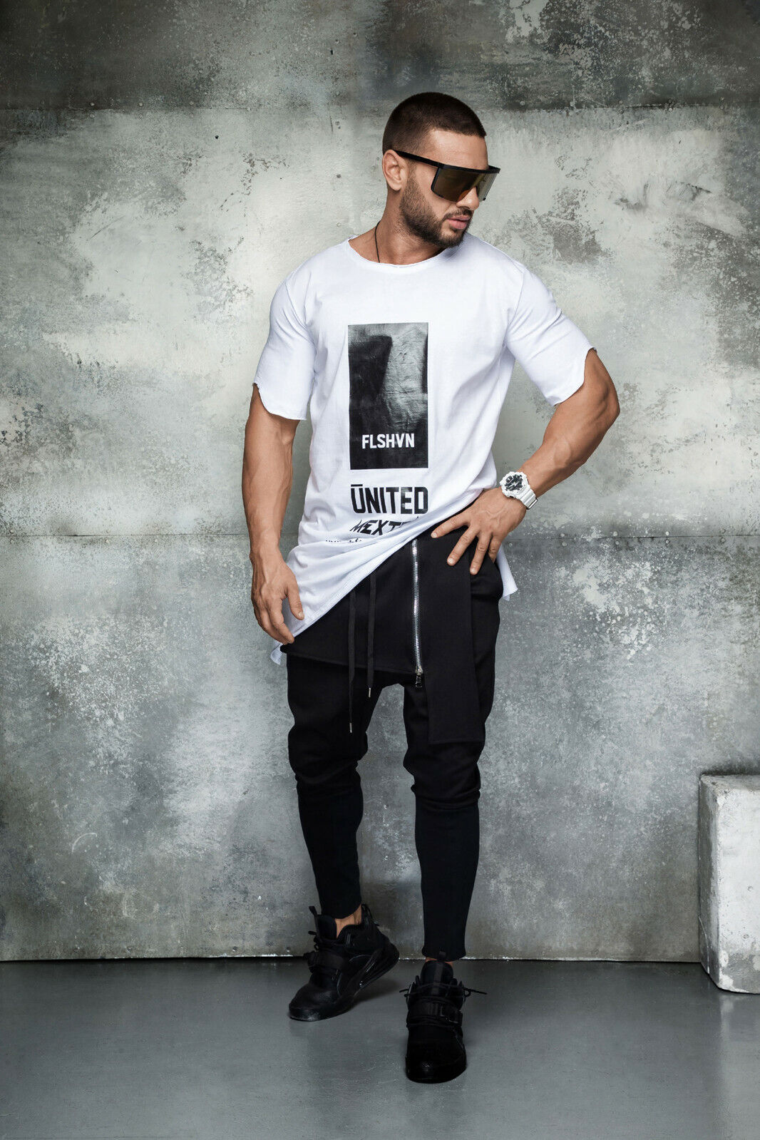 Mexton Men Oversize T-Shirt mit Rundhalsausschnitt, Kurzarm, tiefem Nacken, Druck, langes Shirt für Herren, modisch und bequem