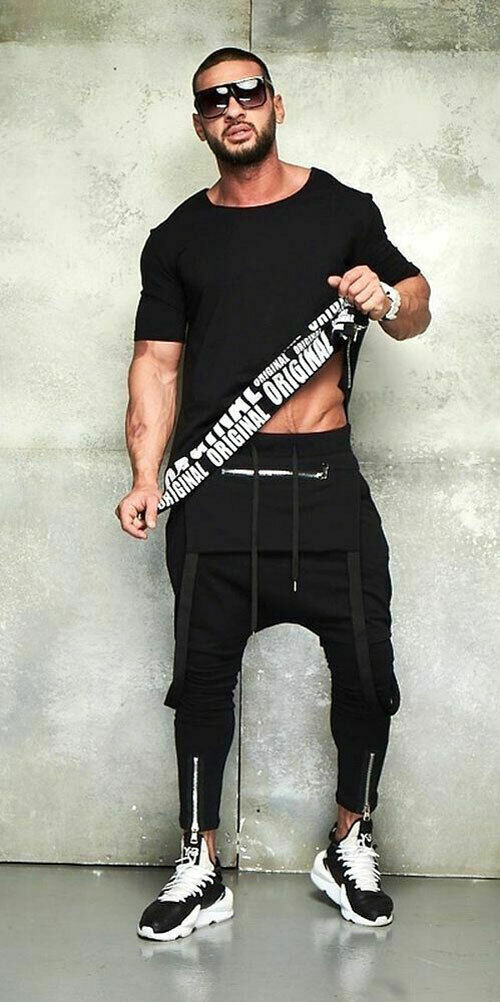 Mexton Men Oversized T-Shirt mit Originaldruck, bequemes Herren-Shirt in lockerer Passform, schwarzes Design mit Print.