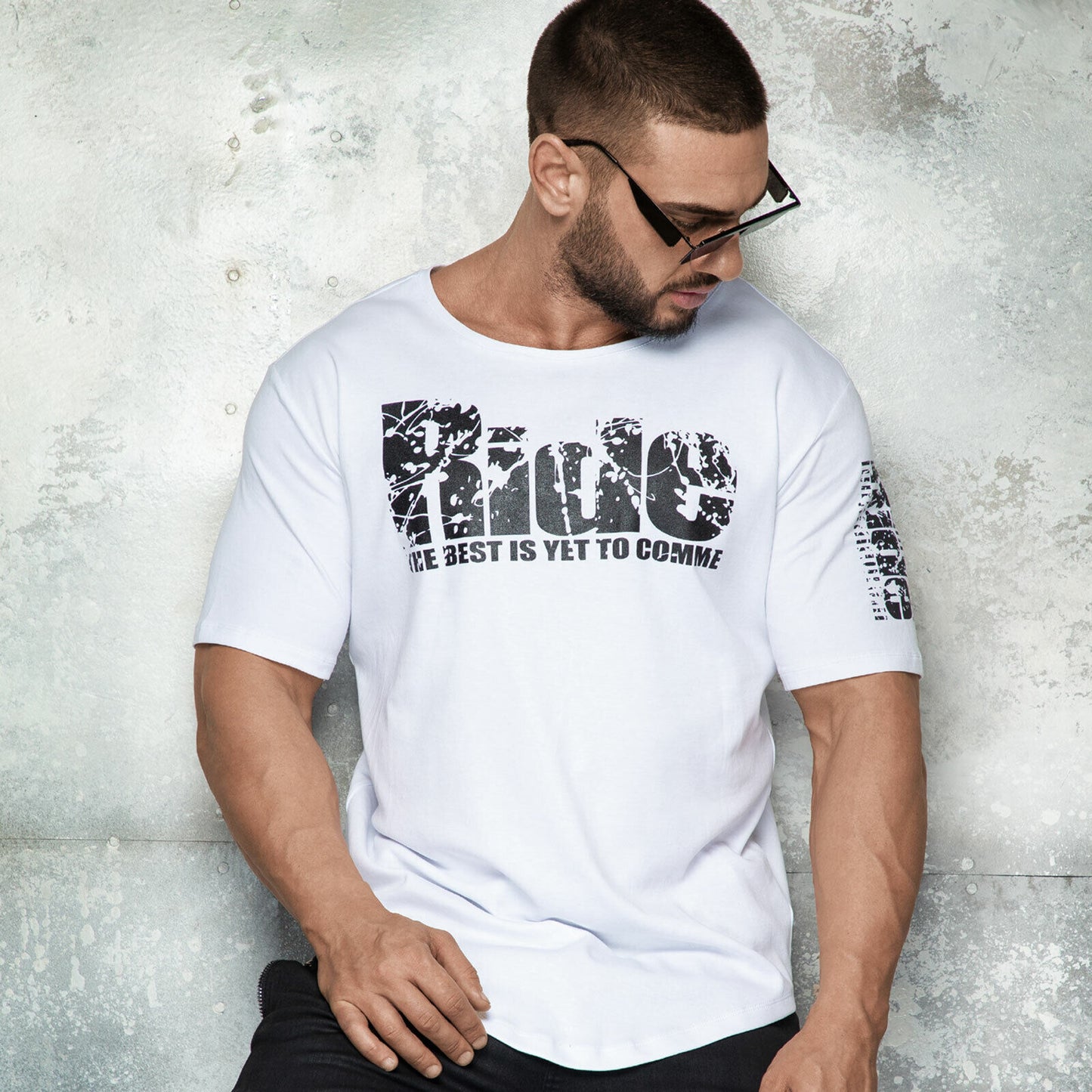 Mexton Men Oversize Langarmshirt mit asymmetrischem Print, lockere Passform, Herren T-Shirt, modischer Streetwear-Look