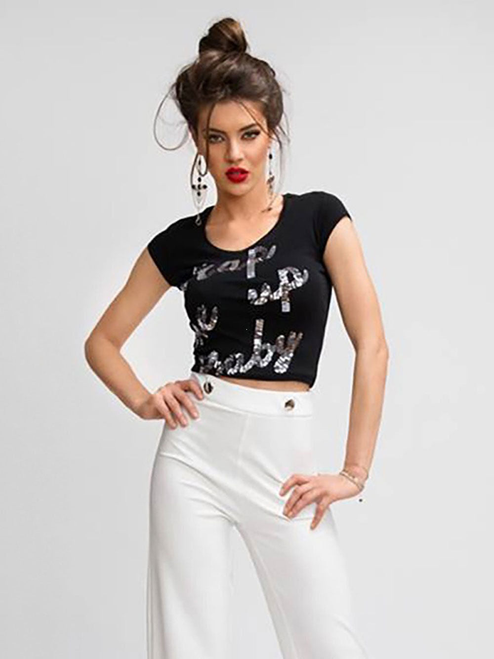 Schwarzes Damen T-Shirt von Mexton mit Pailletten, Cropped Top, Bauchfrei, kurze Ärmeln, modisches Design, für Damen.