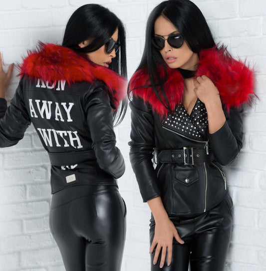 Damen Kunstlederjacke von Mexton mit Fellkragen, kurze Lederlook-Mantel, modische Kurzjacke für Damen, stilvoll und bequem.