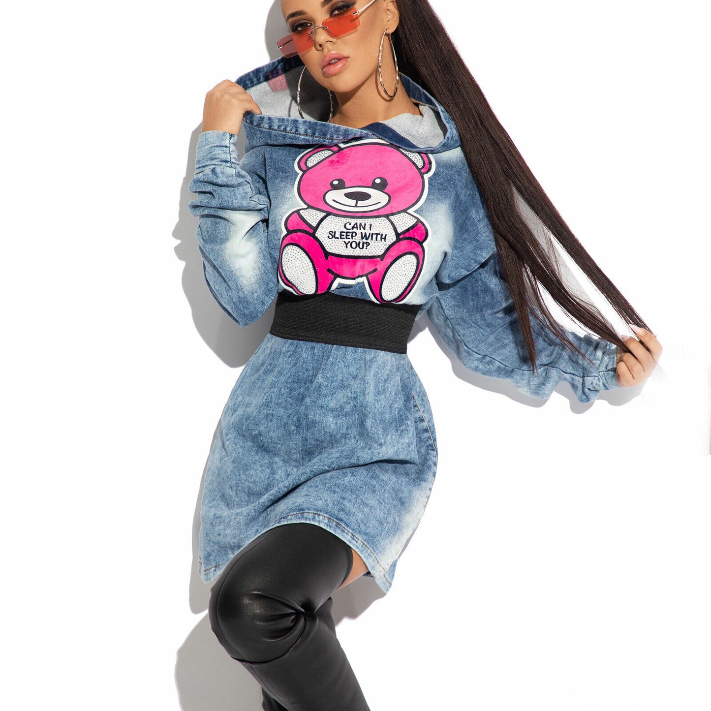 Mexton Damen Minikleid Hoodie Jeanskleid, lockere Passform, mit Kapuze, ideal für den Alltag, in XS bis M.