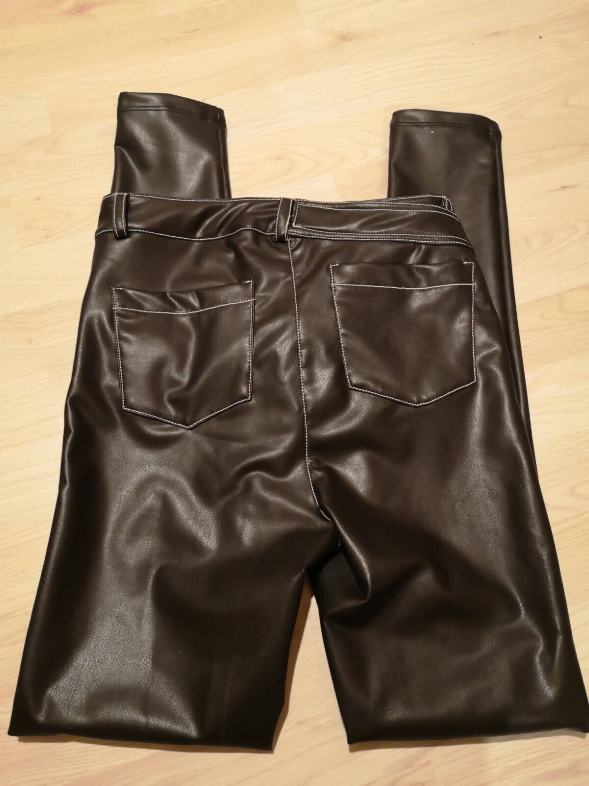 Mexton Damen Skinny Hose Lederlook, High-Waist, Röhrenhose in Größe 34, 36 oder 38, modisches Streetwear-Design