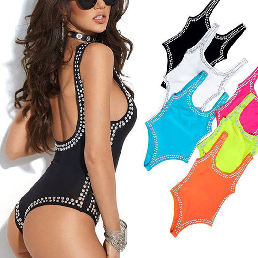 Mexton Damen Monokini Badeanzug, neon-orange, Einteiler Body mit Nieten, XS-S, sportlicher und modischer Schwimmbad-Badeanzug