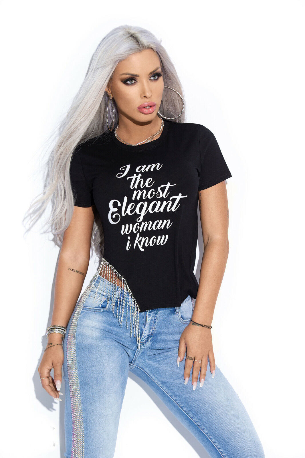 Schwarzes Damen Kurzarm-Shirt von Mexton mit Strass und Fransen, leichtes Oberteil, geeignet für XS bis M Größe.
