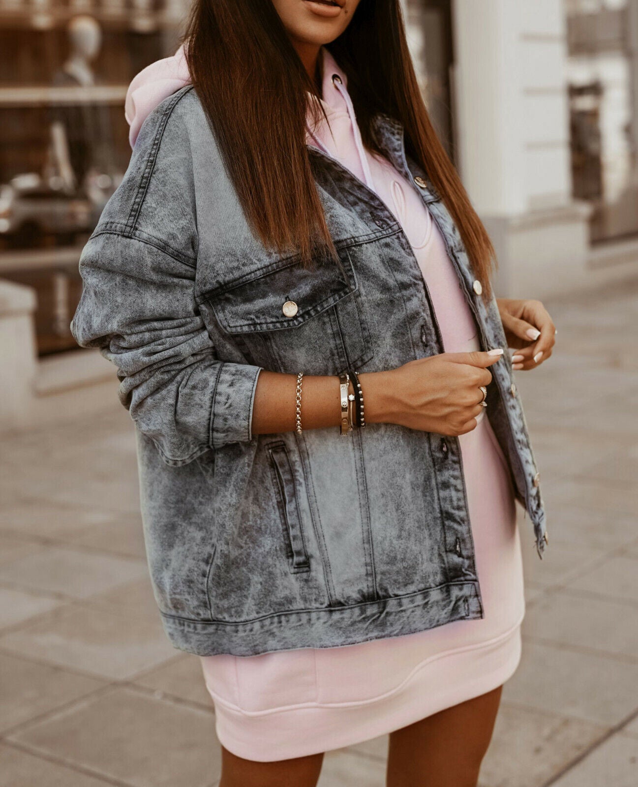 Ola Damen Jeansjacke im Oversize-Design mit schwarzem und blauen Print, kurze, modische Jacke in S bis XL
