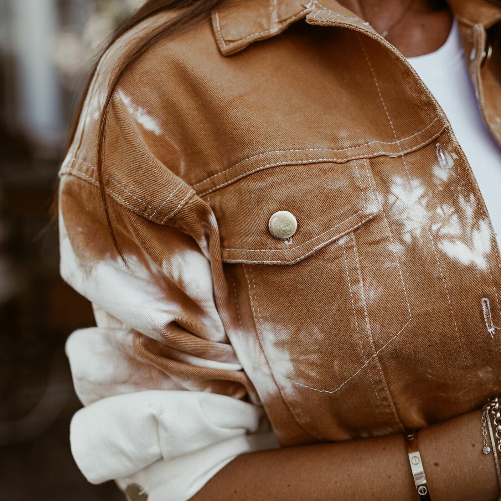 O'la Voga Damen 2-Teiler Jeansjacke und High-Waist Röhrenjeans im Batik-Design, Größe S, stilvoller Zweiteiler