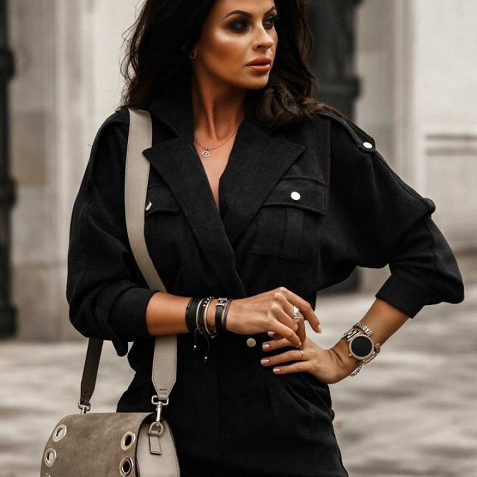 Dunkelschwarzer Damen-Cord-Overall von O'la Voga, High-Waist Stoffhose, eleganter Jumpsuit, weiche Textur, schlichte Passform