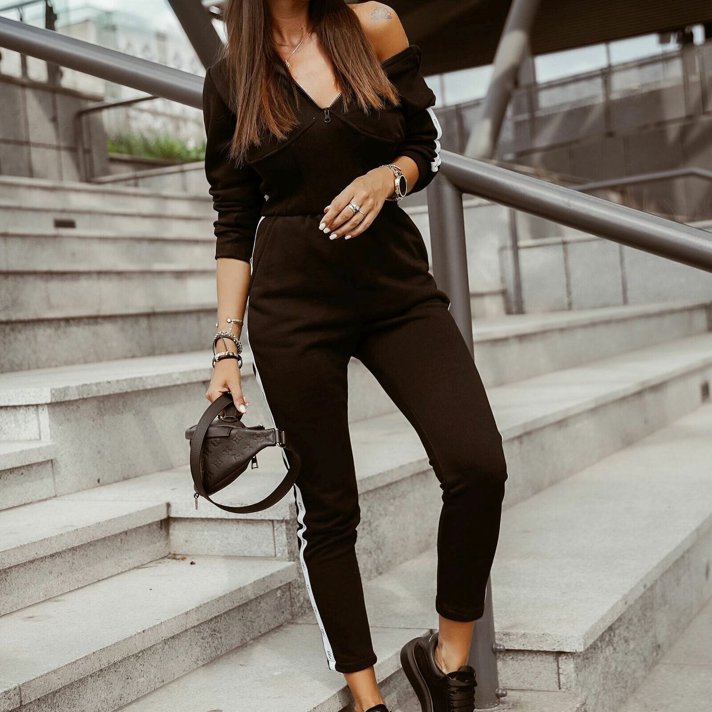 O'la Voga Damen Einteiler Jumpsuit, bequemer Jogginganzug mit Kapuze, S M, für Freizeit und Casual-Looks.
