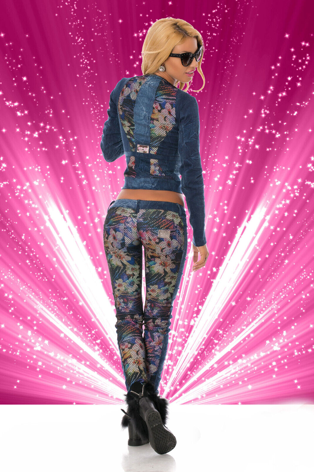 Damen Jeansjacke und Hüftjeans im Blumen-Design, 2-Teiler Set von ocassion, in XS/34, modisches Jeans-Outfit für Damen
