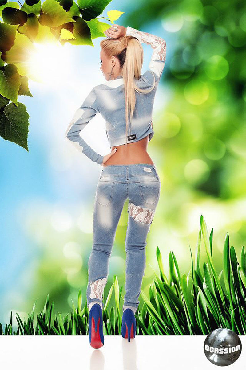 Damen Jeansjacke von ocassion mit Spitze, bauchfrei, kurz und blazerähnlich, in Größe XS, modisches Design, perfekt für den Sommer.